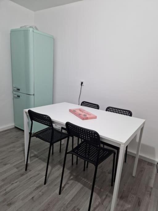 Charmante Ferienwohnung In Herne-Mitte Bagian luar foto