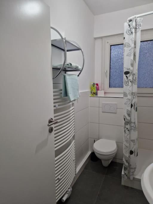 Charmante Ferienwohnung In Herne-Mitte Bagian luar foto